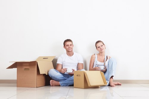 Local moving van support for flat and house moves in Norbury